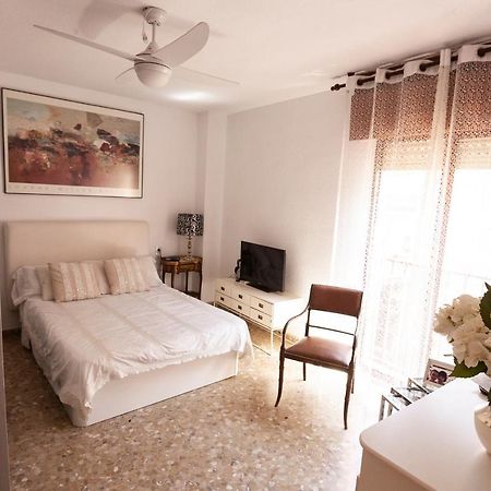 lola.- HABITACION DE MATRIMONIO, CON BAÑO PRIVADO Granada Exterior foto